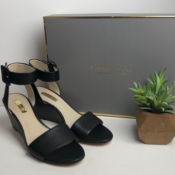 Louise et Cie Shoes - NEW Louise et Cie Punya Open Toe Wedges Sandals 7